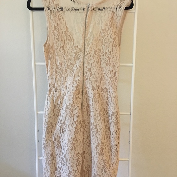 Lace Babaton Dress - Picture 3 of 3